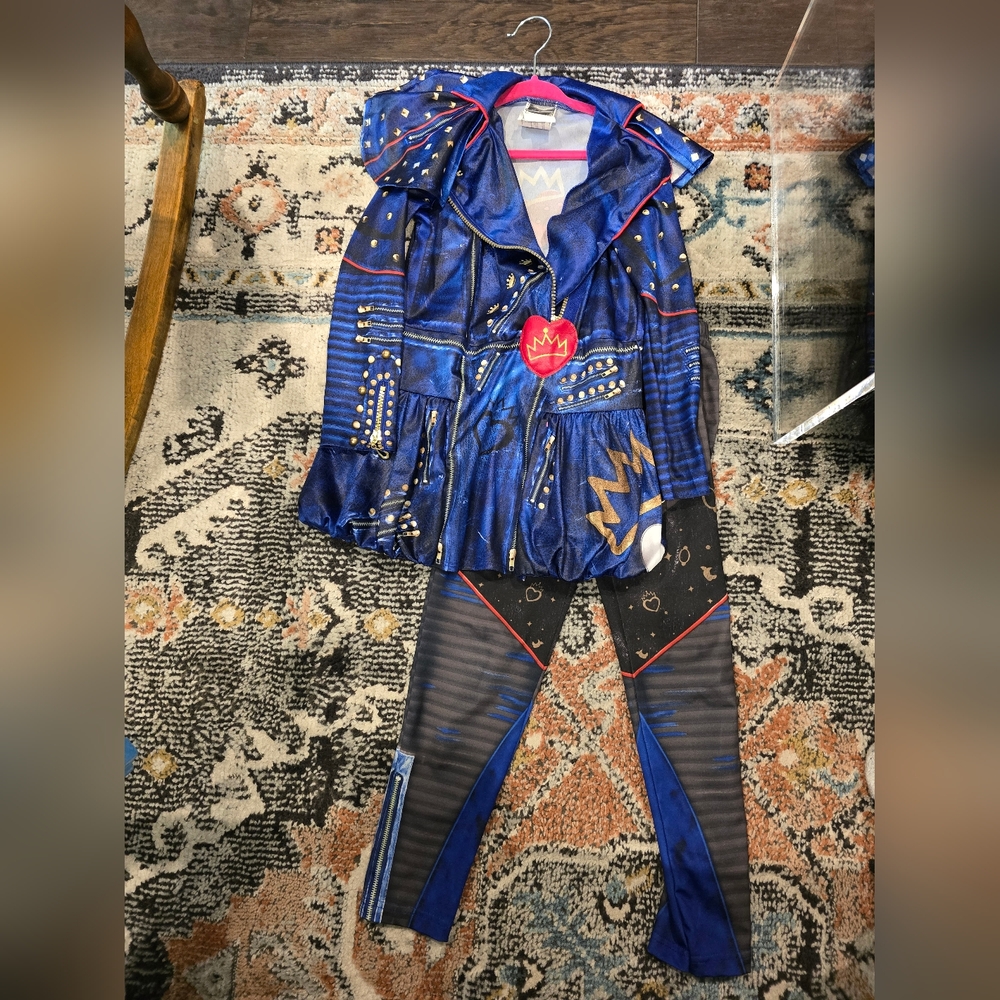 Descendants 2 Evie costume size 5/6